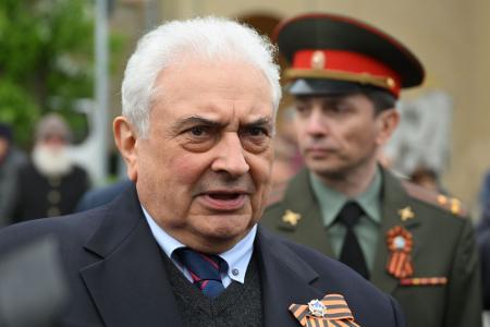 Russlands Botschafter hat am Weltkriegs-Gedenken in Torgau teilgenommen.
