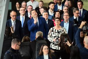 Ein Kanzler und 17 offene Top-Jobs