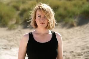 "Ungerechte Verteilung von Armut und Reichtum": Nina Gummich über Gerechtigkeit 