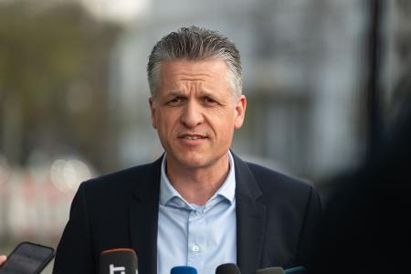 In den Ampel-Jahren ist der 52 Jahre alte Thorsten Frei als Manager der Unionsfraktion einer der wichtigsten Vertrauten von Unionsfraktionschef Friedrich Merz geworden. Nun soll er Kanzleramtschef werden.