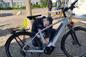 Taser-Einsatz nach Körperverletzung und Ruhestörung +++ Räder abmontiert und gestohlen +++ Mülltonne angezündet +++ Motorradfahrerin stürzt +++ Erfolgreiche Fahrradcodierung