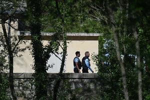 Gesuchter stellt sich nach Bluttat in französischer Moschee