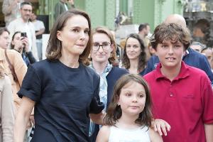Stolze Mama: Natalie Portman zeigt erstmals ihre beiden Kinder