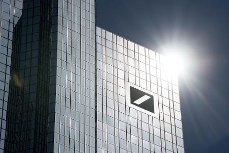 Die Geschäfte der Deutschen Bank sind zum Jahresauftakt blendend gelaufen (Archivbild) Die Geschäfte der Deutschen Bank sind zum Jahresauftakt blendend gelaufen (Archivbild)