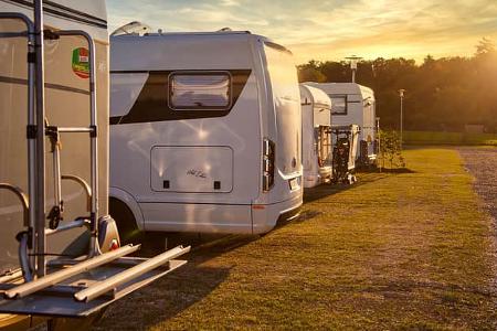 Stellplatz am Donaubad Camping-Butler