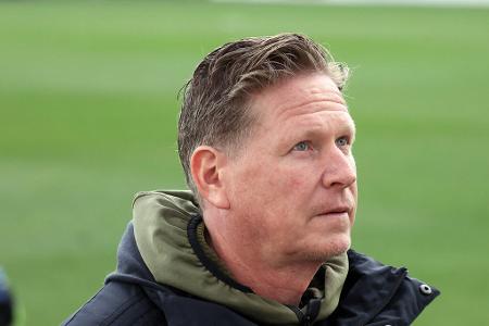 Markus Gisdol - Der frühere Hoffenheim-, HSV- und Köln-Coach ist wurde Ende 2024 rund um das Aus von Karel Geraerts gehandelt, war aber schon damals laut 'WAZ' keine realistische Option für S04. Da hilft es auch nicht, dass Gisdol Schalke bereits aus seiner Zeit als Co-Trainer (Anfang 2011 bis Ende 2012) kennt.