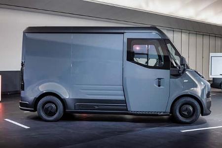 04/2025 Renault Estafette E-Tech Elektro-Transporter Paketdienst