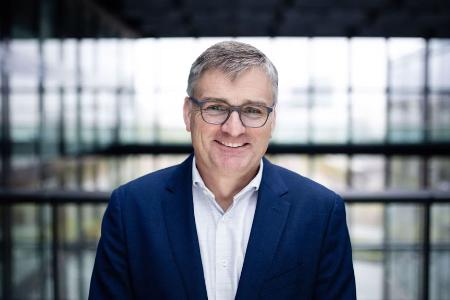 Er wird Sprecher der neuen Bundesregierung.