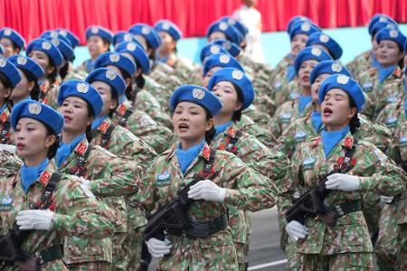 Auch viele Frauen nahmen an der Parade teil. 