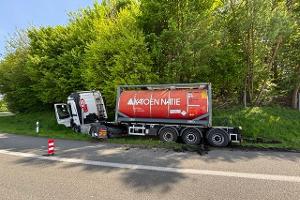 Autobahnpolizei Ahlhorn: Verkehrsunfall eines Gefahrguttransporters auf der Autobahn 1 in Emstek +++ Fahrzeugführer steht unter dem Einfluss von Betäubungsmitteln