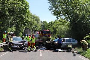 Rettungshubschrauber war im Einsatz: Schwerer Verkehrsunfall auf der Ratinger Landstraße - 2504116
