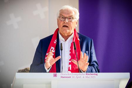 Der Bundespräsident würdigt den Kirchentag als seltene Chance, 