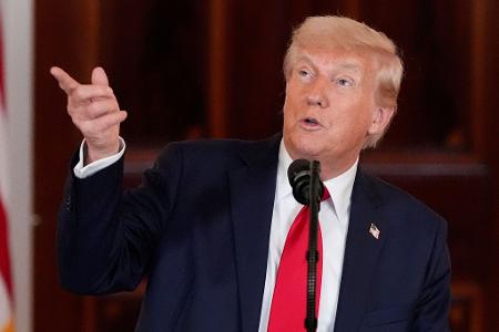 US-Präsident Trump hat Kiew zu dem Rohstoffabkommen gedrängt. 