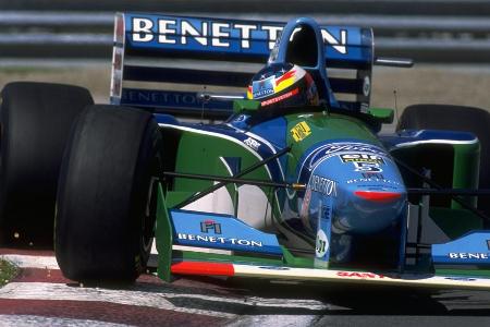 Schumis Doppelschlag - In Kanada und Frankreich lässt Schumacher nichts anbrennen. Der Kerpener feiert zwei Siege in Folge und baut seinen Vorsprung in der WM-Wertung auf 37 Punkte aus. Damon Hill wird in beiden Rennen Zweiter und hält seine minimalen Chancen auf die Weltmeisterschaft so am leben.