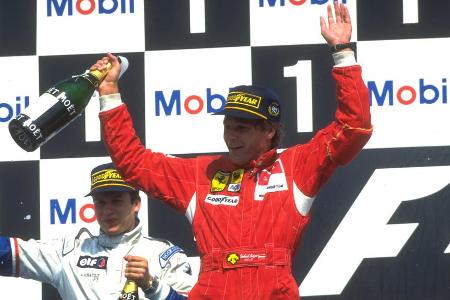 Gerhard Berger als lachender Dritter - Beim Großen Preis von Deutschland darf Schumacher noch starten, mit dem Sieg hat er allerdings nichts zu tun. Diesen sichert sich Ferrari-Pilot Gerhard Berger, der sich tags zuvor auch die Pole Position schnappt. Der WM-Führende Schumacher muss seinen Wagen nach 20 Runden mit einem Motorproblem abstellen. Damon Hill kassiert als Achter ebenfalls keinen WM-Punkt.