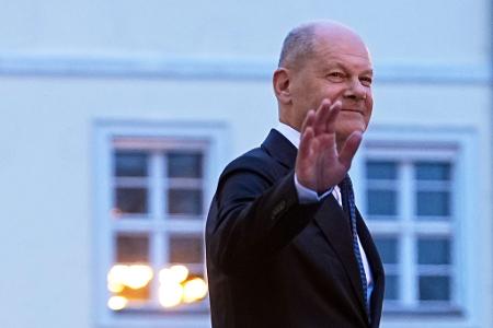 Zapfenstreich für den scheidenden Kanzler. (Archivbild)