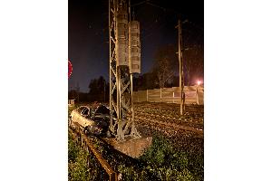 Schwerer Verkehrsunfall führt zu Einschränkungen im Bahnverkehr