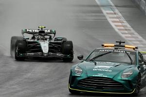 Nasse Strecke in Miami: Leclerc fliegt ab, Start verschoben
