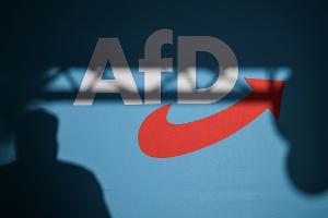 Klingbeil: AfD politisch "kleinkriegen" - Orban stützt AfD