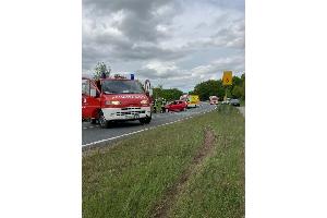 Transporter in Bützfleth ausgebrannt, Einbrecher in Stade, Renault in Buxtehude entwendet - im Bereich Hamburg Neugraben nach Unfall wieder aufgefunden, Verletzte bei Unfall auf der Kreisstraße 30