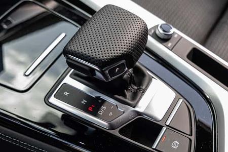 Audi A4 45 TSFI Quattro, Mittelkonsole