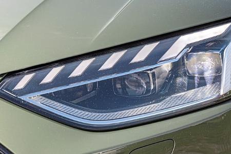 Audi A4 45 TSFI Quattro, Scheinwerfer