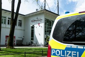Fehlalarm nach Funkel-Verpflichtung: Feuerwehr am Geißbockheim