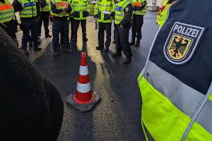 Bundespolizei stellt bei Grenzkontrolle gefälschten Ausweis sicher