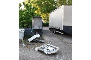 Zigarettenautomat gesprengt: Polizei bittet um Hinweise - 2505021