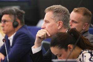 EU-Parlament hebt Immunität von AfD-Politiker Bystron auf