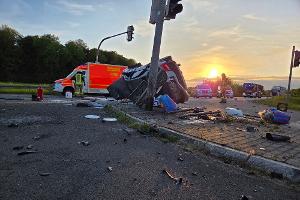 schwerer Verkehrsunfall auf dem Landwehrring fordert eine verletzte Person