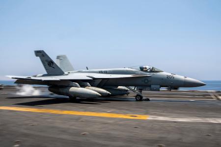 Bereits zum zweiten Mal in gut einer Woche verliert das US-Militär einen Kampfjet im Roten Meer.