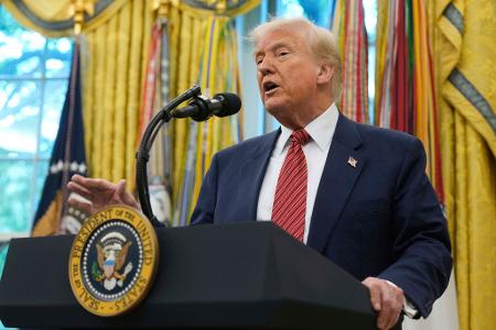 Schiebt Trump Migranten bald nach Libyen ab? Schiebt Trump Migranten bald nach Libyen ab?