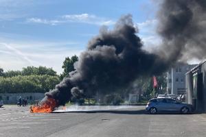 Moers- Leichtkraftfahrzeug brennt aus
