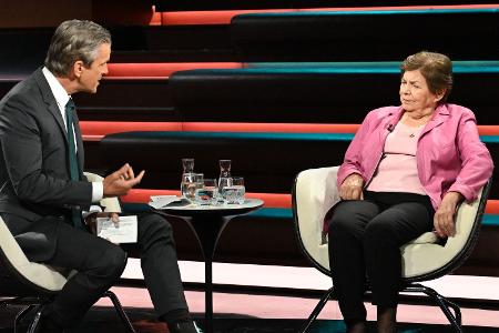 "Haben Sie das Deutschland jemals verziehen?": Weltkriegs-Zeitzeugin reagiert emotional