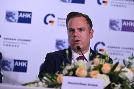 Die deutsche Auslandshandelskammer sieht in China weiter Unsicherheiten für Firmen aus Deutschland. (Archivbild) 