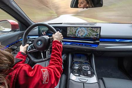 BMW i5, Cockpit