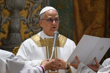 Leo XIV. warnt in seiner ersten großen Messe als neuer Papst vor dramatischen Folgen von Glaubensverlust. Leo XIV. warnt in seiner ersten großen Messe als neuer Papst vor dramatischen Folgen von Glaubensverlust.
