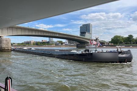 Schiff Schiff