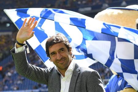 Raúl - Der Spanier ist seit Langem die Wunschlösung vieler Fans, zuletzt häuften sich die Gerüchte um den Ex-Schalker mal wieder. Immerhin: Raúl soll laut 'Sport Bild' damit liebäugeln, die Zweitvertretung von Real Madrid zu verlassen - für den nächsten Schritt. Der neue Sportvorstand Frank Baumann soll allerdings eher einen Coach bevorzugen, der die 2. Bundesliga kennt und gut Deutsch spricht.