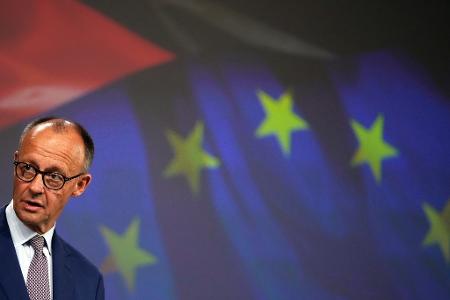 Zwischen Offensive und Defensive: Kanzler Merz in Brüssel