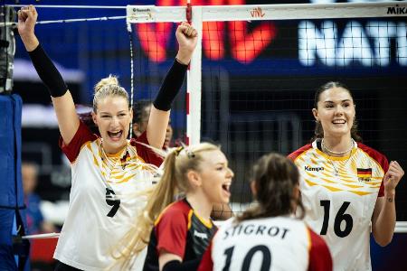 Volleyball: Deutschland schlägt Olympiasieger Italien Volleyball: Deutschland schlägt Olympiasieger Italien
