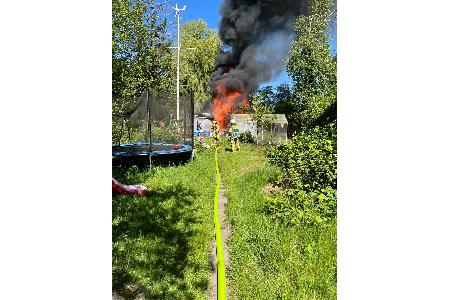 Feuer Gartenbude Feuer Gartenbude