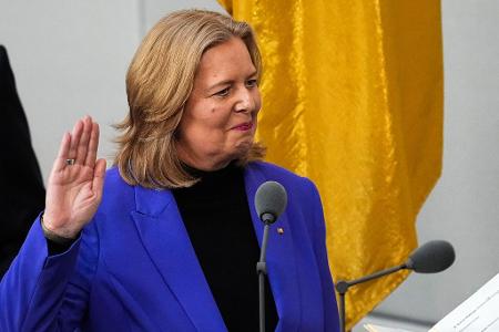 Ministerin Bas: Ministerin Bas: