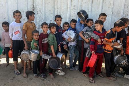 Im Gazastreifen mangelt es an Lebensmitteln, Trinkwasser und Medikamenten. (Archivbild)