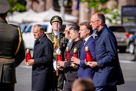 Gemeinsames Gedenken an die ukrainischen Kriegsopfer. 