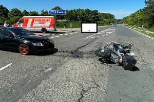 Motorradfahrer schwerverletzt