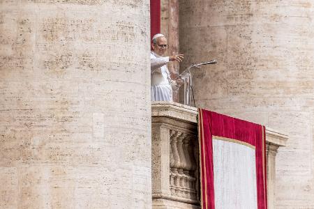 Neuer Papst Leo XIV. mahnt: "Nie wieder Krieg!"