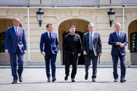 Ukraine und Europäer pochen auf Feuerpause vor Verhandlungen