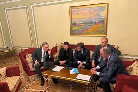 Die Staats- und Regierungschefs telefonierten von Kiew aus mit US-Präsident Donald Trump - und betonten eine wiedergefundene Gemeinsamkeit des Westens in der Ukraine-Politik.